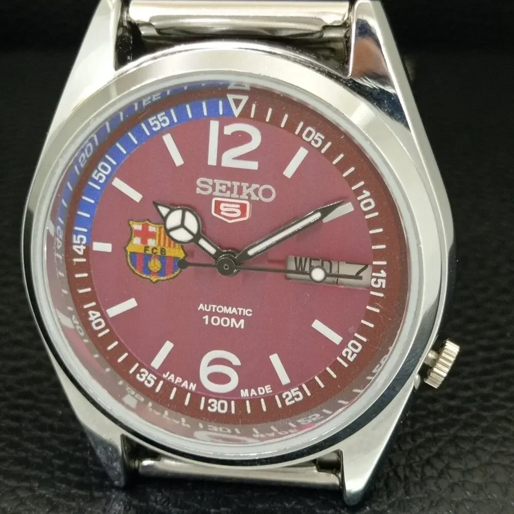 Vintage 1981 FCB Seiko Automatic Mens Silver Watch W/daydate & FCB accents